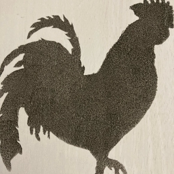 White Wooden Rooster Wall Decor Pot Holder  Four Wooden Legs - Picture 3 of 5